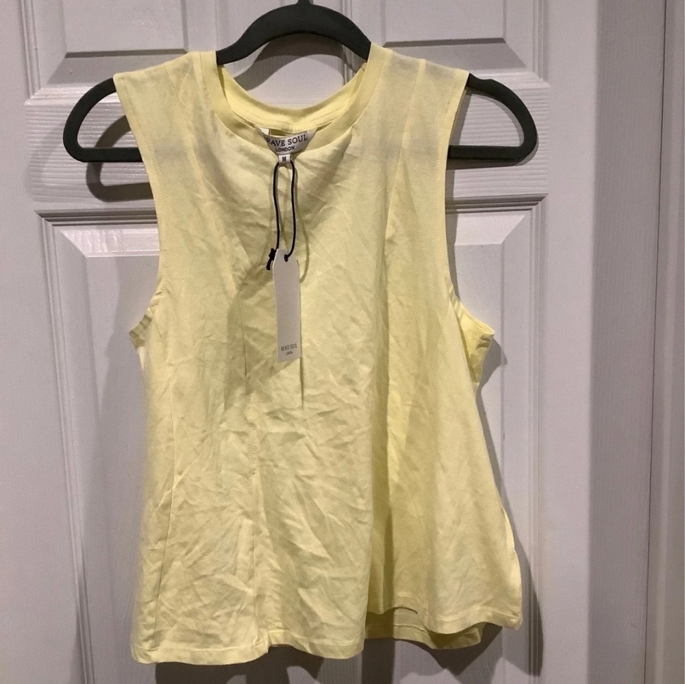 NWT  Brave soul sleeveless top Size Medium